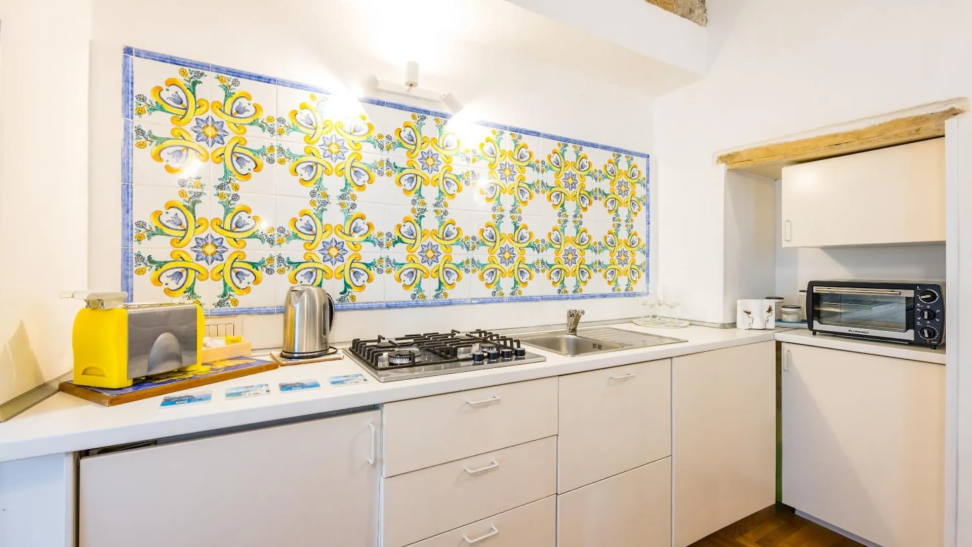 Cavour Art And Museum Flat By Napoliapartments 0*, Naples