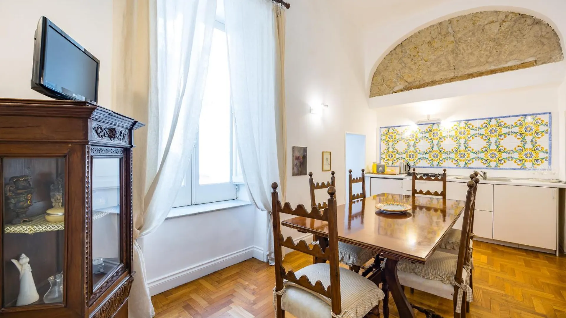 Apartment Cavour Art And Museum Flat By Napoliapartments